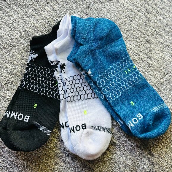 Bombas Ankle Socks – 3-Pack (Black, White & Teal) – Cushioned Performance Fit - Picture 1 of 3